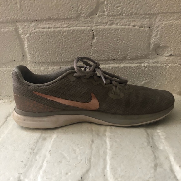 $35 nike shoes